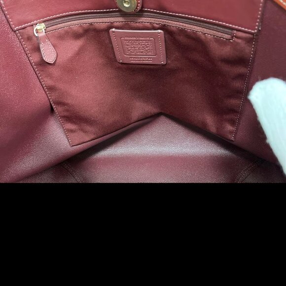 COACH X PEANUTS CITY TOTE IN SIGNATURE CANVAS WITH SNOOPY (CF166) - Picture 9 of 9